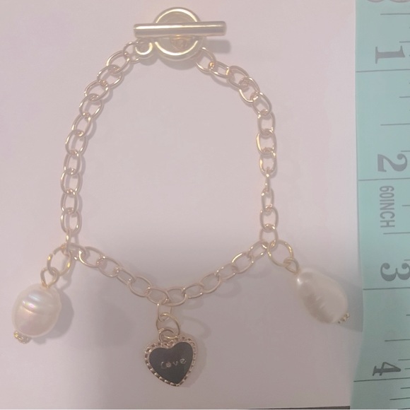 Charm Bracelet Love Heart Pearl Gold Black White New Handcrafted - Picture 3 of 4